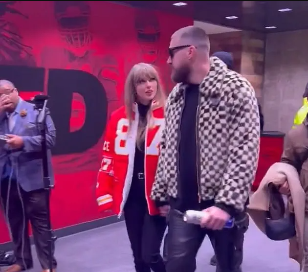 Taylor Swift and Travis Kelce Are Trying to Spend Valentine's Day Together But It's "Incredibly Difficult"